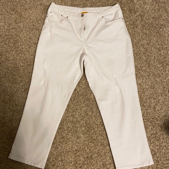 Ruby Rd. Denim - Ruby Rd. Size 16, slightly distressed White Ankle Jeans EUC